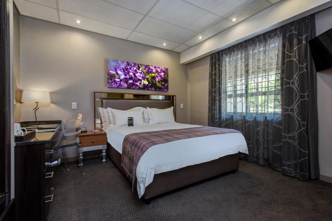 Anew Hotel Hatfield Pretoria-Noord Exterior foto